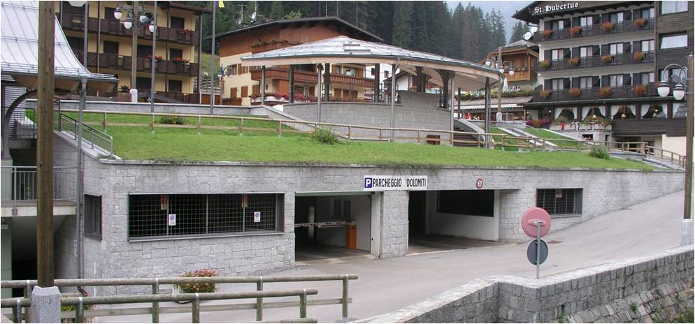 Autorimessa Viale Dolomiti - Madonna di Campiglio (TN)