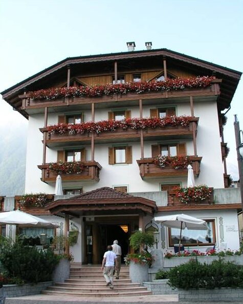 Ristrutturazione e ampliamento "Olimpic Palace Hotel" - Pinzolo (TN)