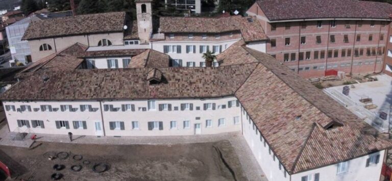 Restauro "ex-convento San Rocco" ad uso studentato universitario - Rovereto (TN)