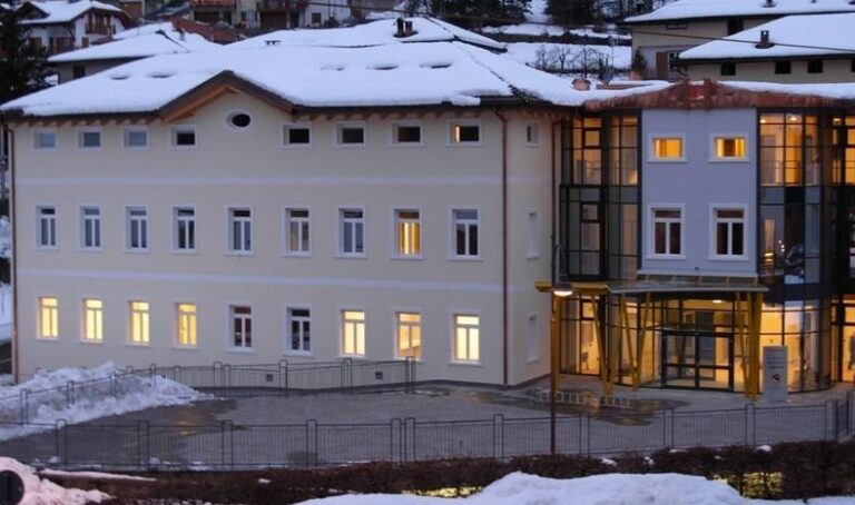 Ristrutturazione ed ampliamento scuole elementari - Fornace (TN)
