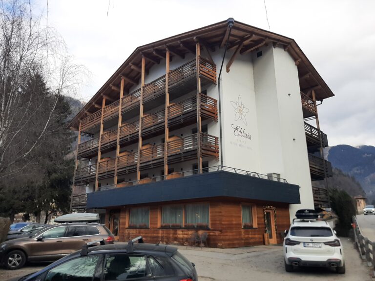 Ristrutturazione "Hotel Edelweiss" - Pinzolo (TN)